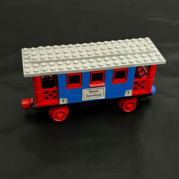131 LEGO Passenger Carriage