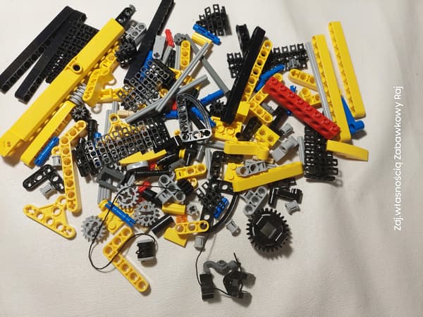 LEGO 9391 Crawler Crane (Tracked Crane)