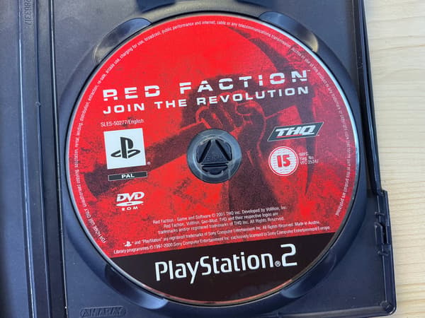 RED FACTION – PS2 game set, in excellent condition