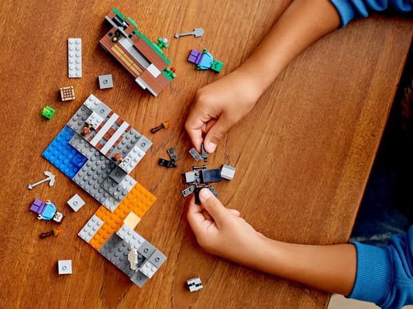 LEGO Minecraft Set 21166: The Abandoned Mine