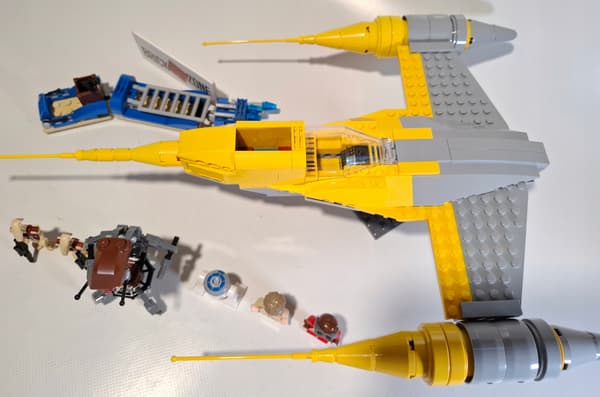 LEGO Star Wars: 7877 – Naboo Starfighter