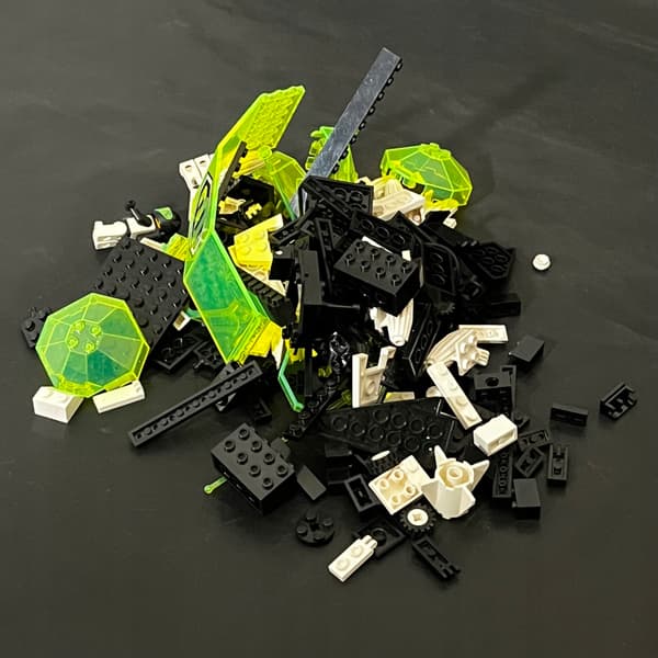 6981 LEGO Space Reconnaissance Vehicle