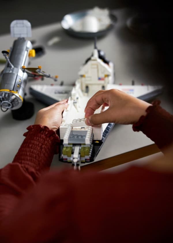 LEGO Building Set: NASA’s Discovery Space Shuttle