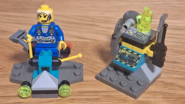 LEGO 4910 Hover Scout – Rock Raiders: 100% complete set + instructions.