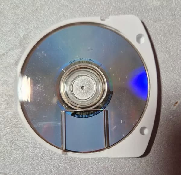 PSP GAME: CRISIS CORE: FINAL FANTASY VII