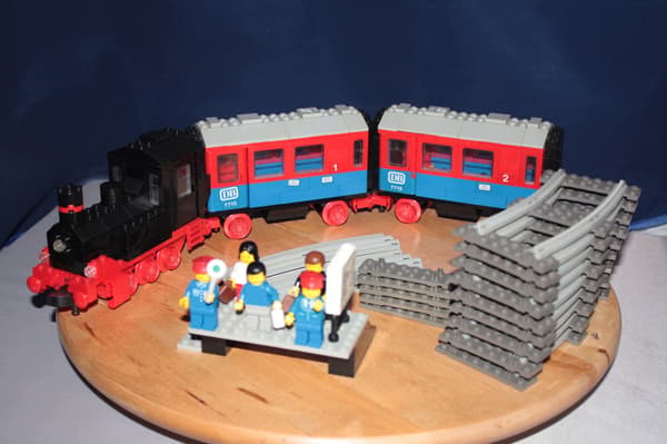 Lego Train 4.5V 7715 Passenger Train