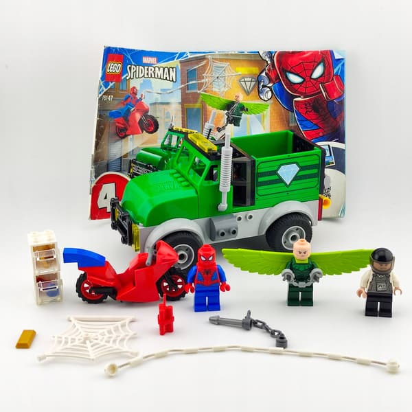 Second-hand LEGO Super Heroes – Vulture’s Van Heist – 76147
