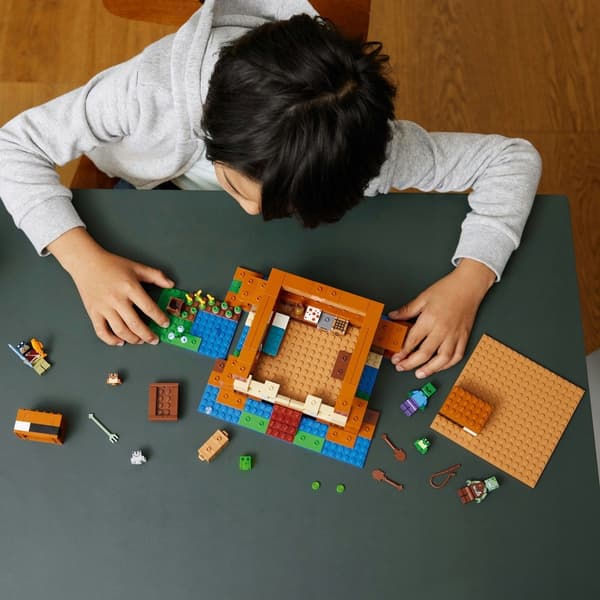 LEGO Minecraft 21256 Frog’s House