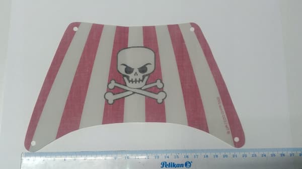 122S Lego large pirate sail with skull