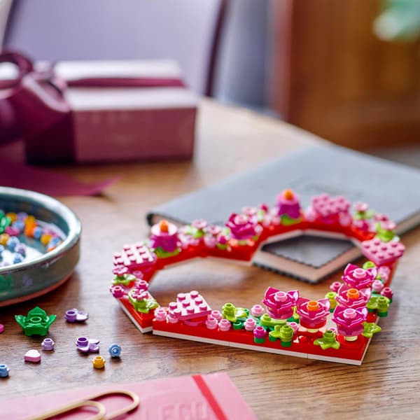 LEGO Creator Heart-Shaped Ornament 40638