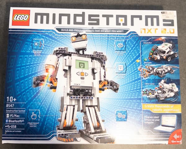 LEGO Mindstorms 8547 – Mindstorms NXT 2.0 [damaged box]