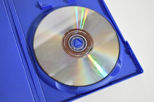 PS2 GAME: CRASH NITRO KART *HEAVILY SCRATCHED*