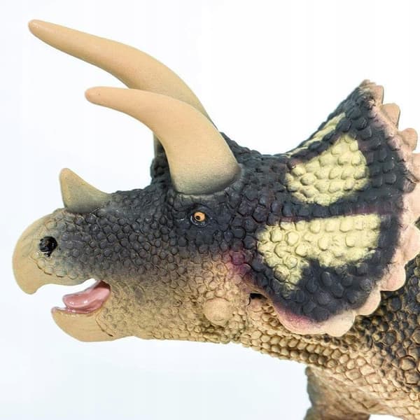 Safari Ltd – Triceratops Dinosaur Figure 100153