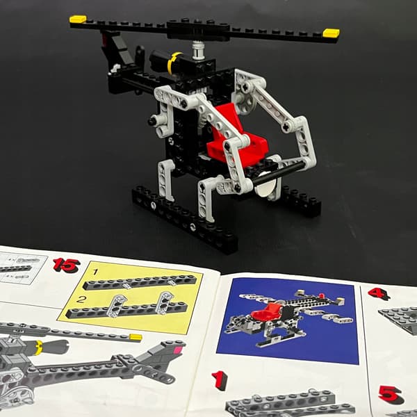 8825 LEGO Patrol Helicopter