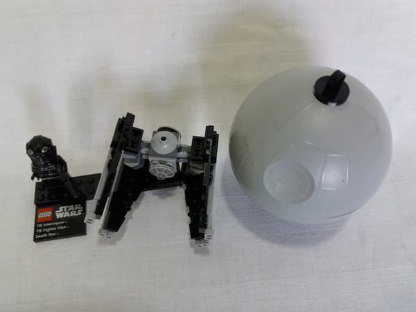 LEGO 9676 TIE Interceptor & Death Star