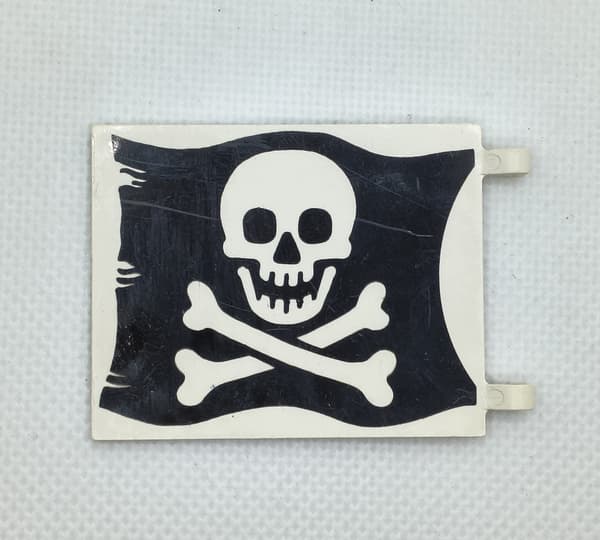 Lego 2525p01 plastic flag, 6x5, pirate skull flag