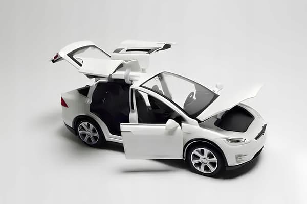 Tesla X90 1:32 scale model, white – metallic, with opening doors