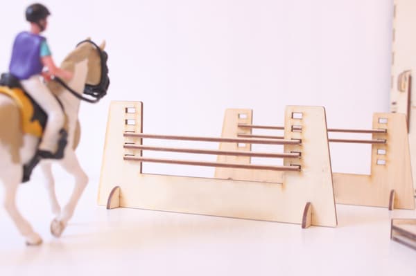 Schleih wooden horse stable – base