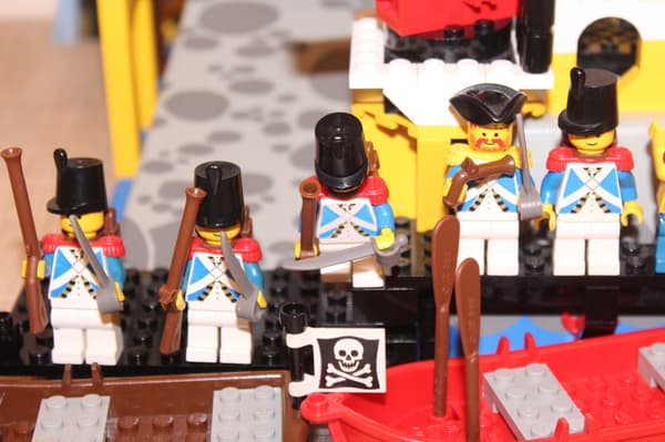 LEGO PIRATES ISLANDERS 6276-3 with INSTRUCTIONS: Eldorado Fortress SET