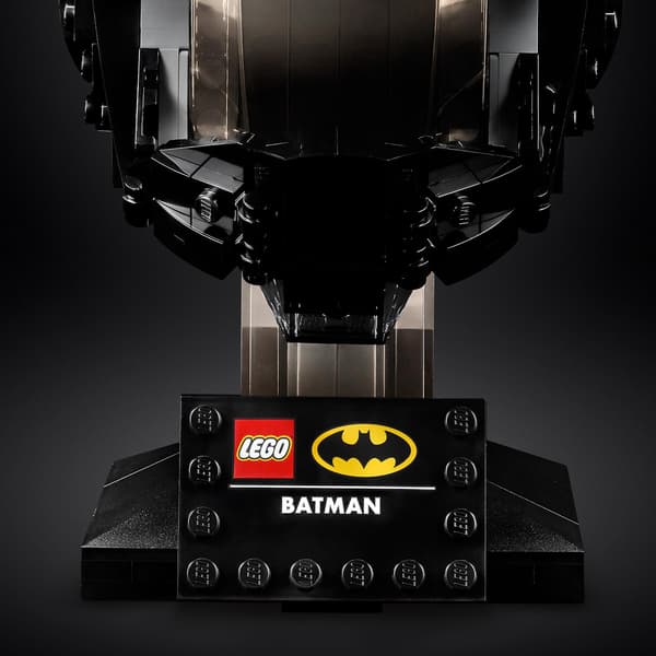 Lego Super Heroes Batman Mask Set 76182 ((((dented box))))