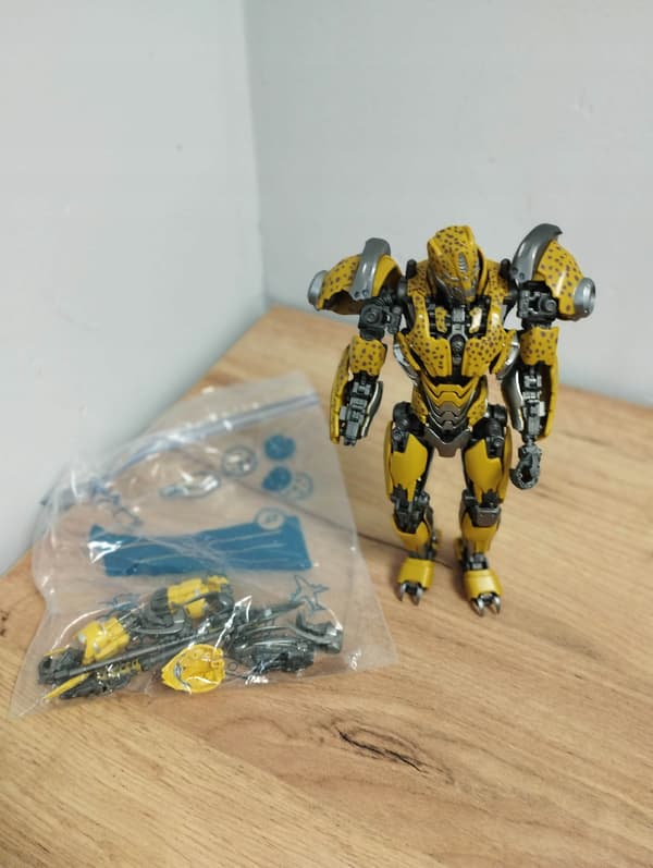 Hasbro Cheetor multi-coloured plastic collectable figurine – requires assembly