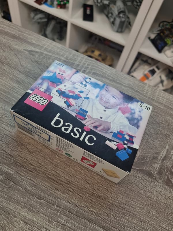 New LEGO Basic Building set 4221, unique, MISB, 1998, faded packaging