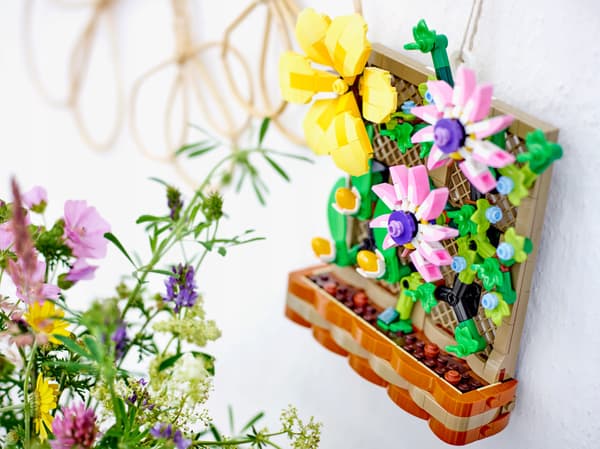 LEGO 40683 Floral Arrangement on a Trellis