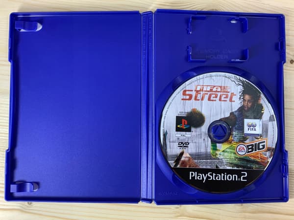 FIFA STREET – in excellent condition – PS2 disc