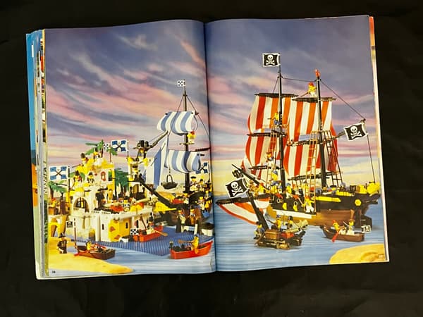 260 LEGO Ideas Book