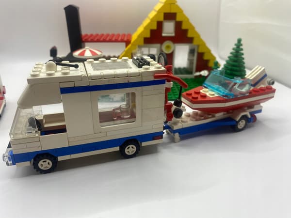 Lego 1472 Town Holiday Home