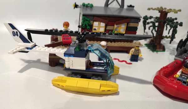 Lego City: 60068 – The Robbers’ Hideout
