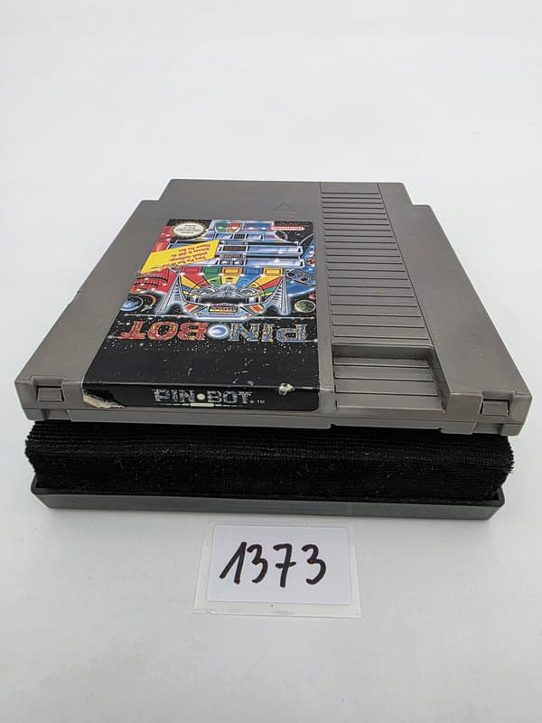 ORIGINAL NINTENDO NES PIN BOT