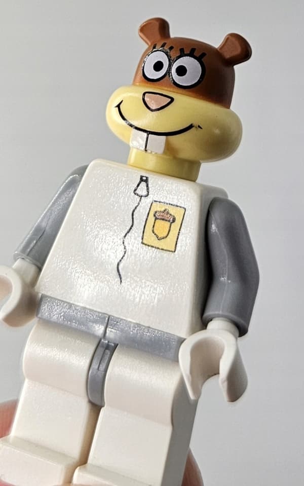 Lego Figure bob031 SpongeBob Sandy Cheeks – White Legs /
