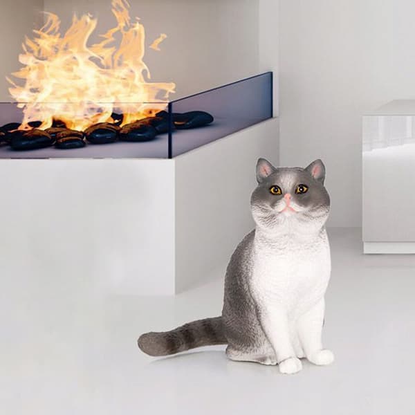 WHITE CAT STATUETTE – TABLE DECORATION: REALISM AND DURABILITY