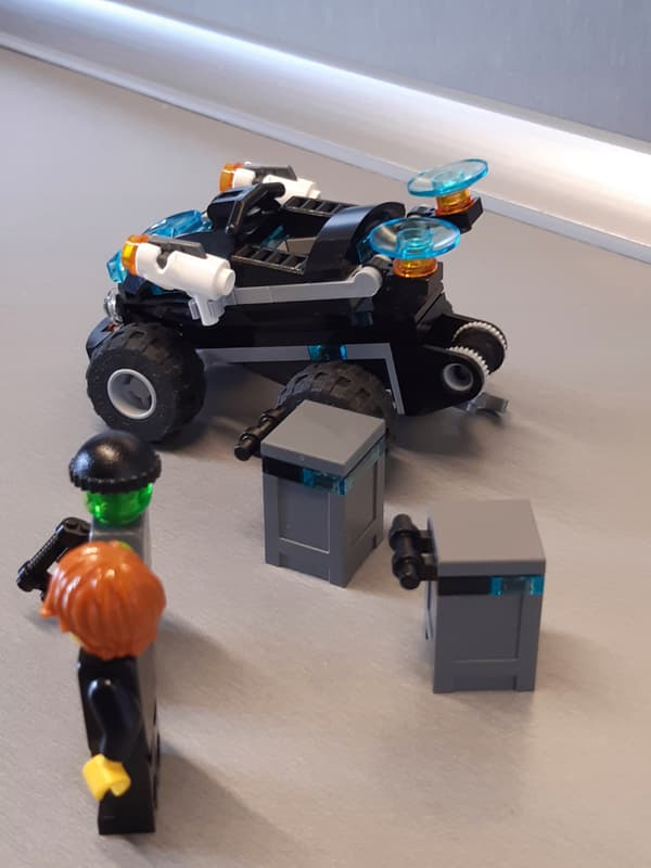 LEGO 70160 Riverside Raid