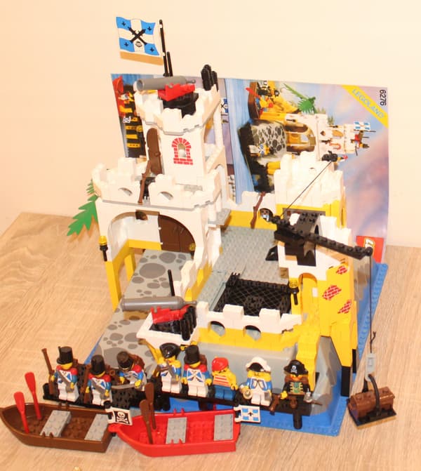 LEGO PIRATES ISLANDERS 6276-3 with INSTRUCTIONS: Eldorado Fortress SET