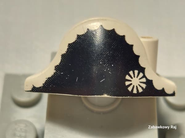 LEGO Admiral’s Cap 2528pb02