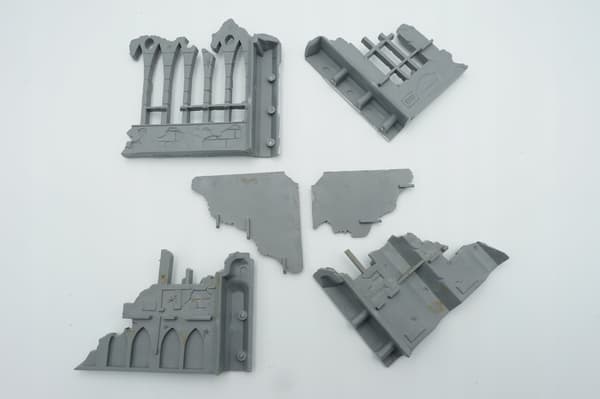 Warhammer 40k Gothic Ruins plastic terrain set