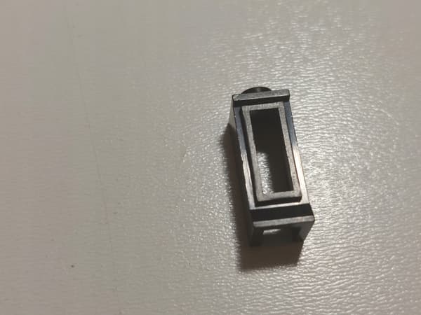LEGO 29 1 x 1 x 2 window, black