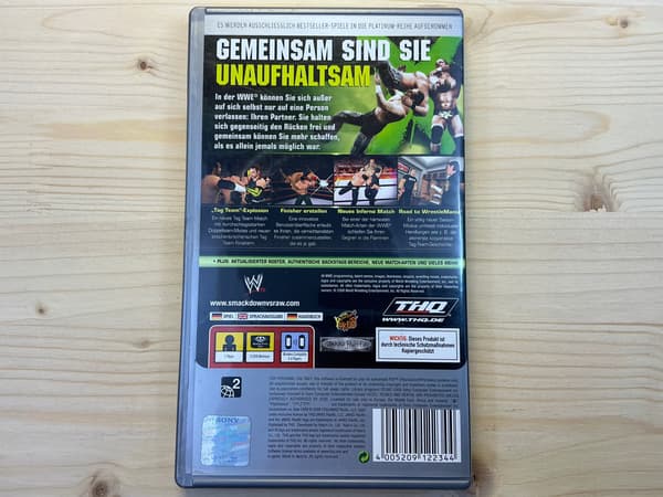 SMACKDOWN VS RAW 2009 WWE disc – very good+ condition, complete PSP set