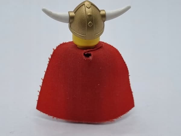 LEGO 7019 Vikings minifigure: VIKING WARRIOR 5b VIKING KING vik011