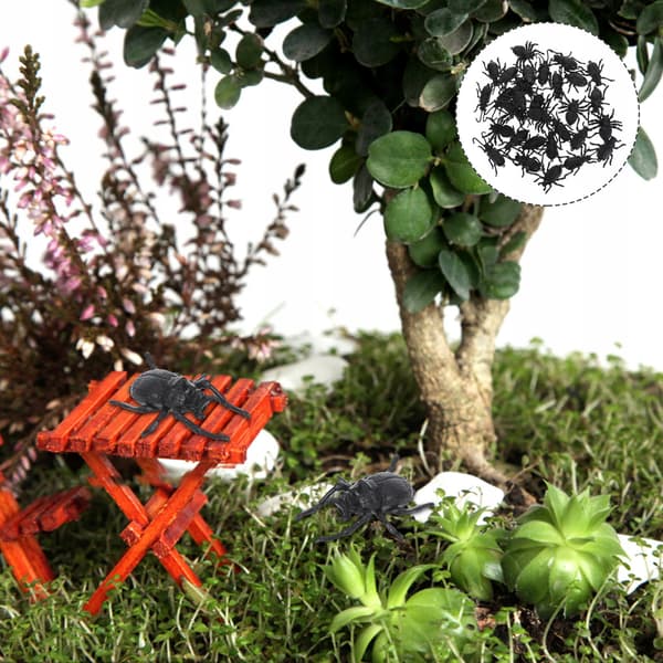 30 MINI BLACK INSECT FIGURINES WITH REALISTIC TEXTURE FOR EDUCATIONAL PURPOSES