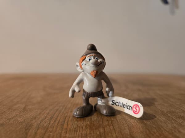 Schleich 20758 Smurf Hackus figurine – model discontinued in 2012.