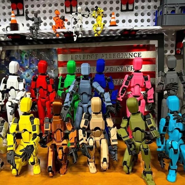 Mini Legend Set: 9-piece Collectable Figurine Set