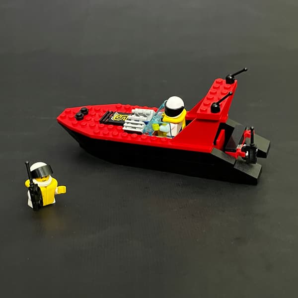6679 LEGO Speedboat