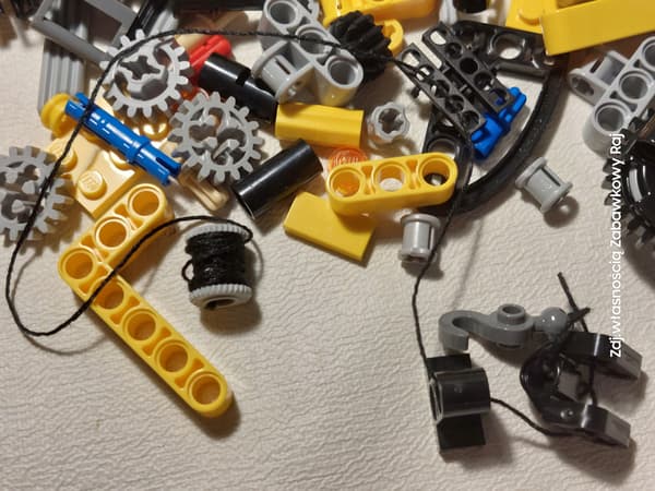 LEGO 9391 Crawler Crane (Tracked Crane)