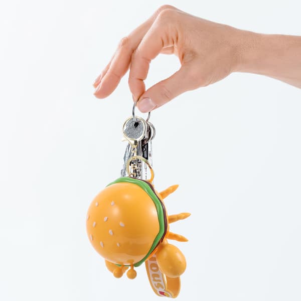 COLOURFUL KEYRING THAT TRANSFORMS A HAMBURGER INTO A CRAB – PERFECT AS A GIFT