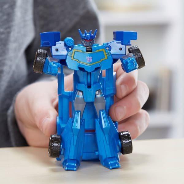 Transformers Cyberverse – Soundwave’s One-Step Transformation