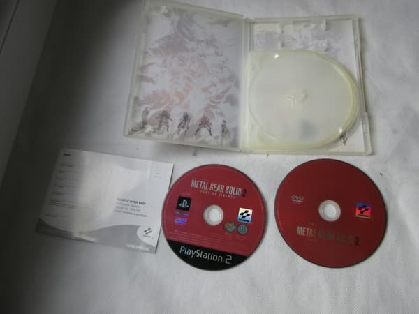 ORIGINAL METAL GEAR SOLID 2 GAME – BONUS 2 SONY PLAYSTATION PS2 DISCS