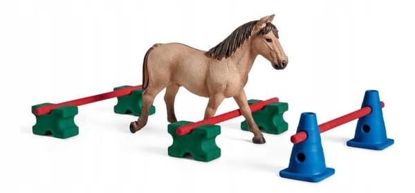 Slalom FOR ponies [figurine]